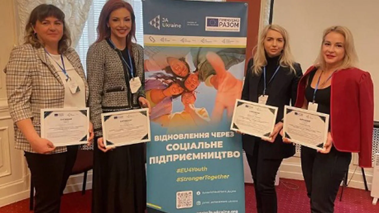 Викладачі взяли участь у тренінгу «Відновлення через соціальне підприємництво»