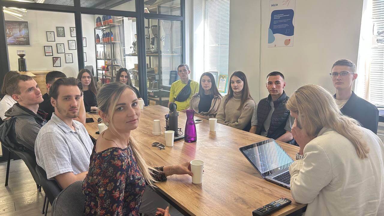 Екскурсія з ароматом кави від @bacara.roastery